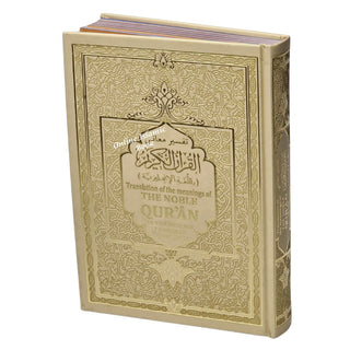Translation of the Meanings of The Noble Quran in the English Language Tajweed Quran - Dar Al-Tawhid Publications